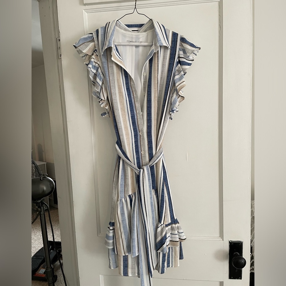EUC Julia Jordan Size 10 blue striped button up dress with ruffle details